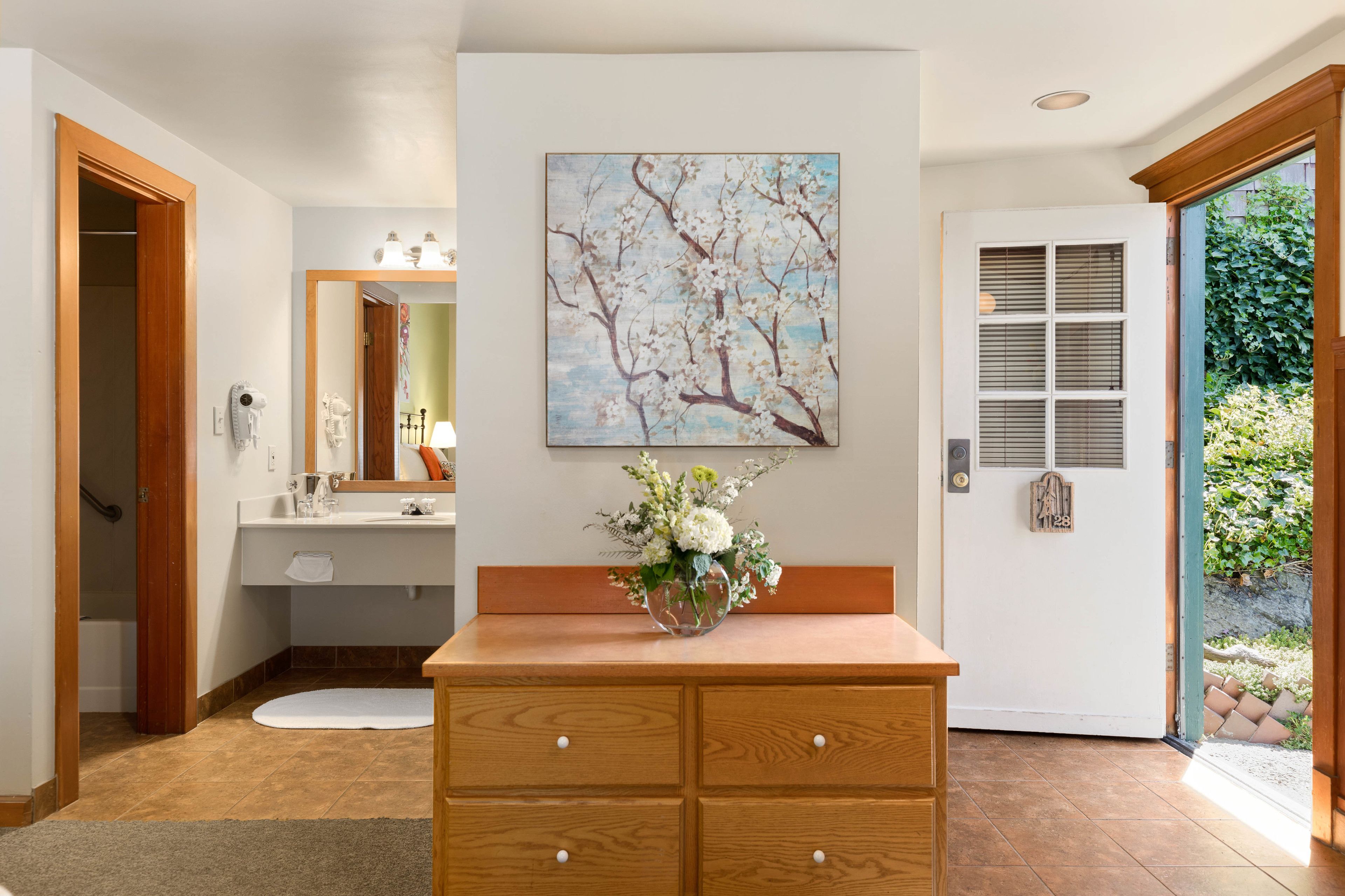 single king | iron/ironing board, rollaway beds, bed sheets