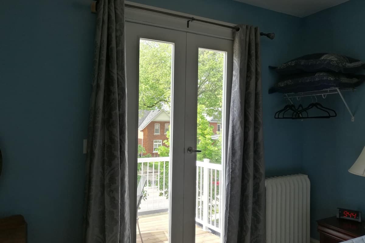 Standard Room, 1 Queen Bed (2 Blue)