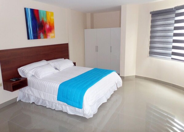 Room, 1 Queen Bed | Desk, iron/ironing board, rollaway beds, free WiFi