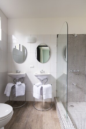 Deluxe Room, 2 Queen Beds | Premium bedding, in-room safe, blackout drapes, soundproofing - Villa San Ignacio (Tambor)
