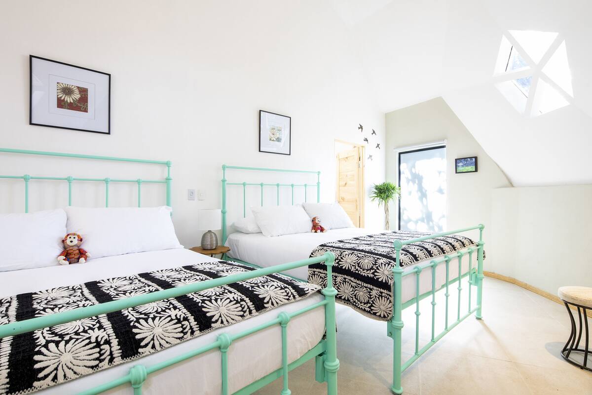 Superior Suite, 2 Bedrooms - No A/C | Premium bedding, in-room safe, blackout drapes, soundproofing