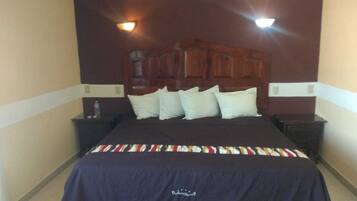 Room, Hot Tub | Down duvets, individually decorated, individually furnished, desk