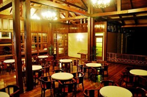 Free daily continental breakfast  - Hotel Pyin Oo Lwin (Pyin Oo Lwin)