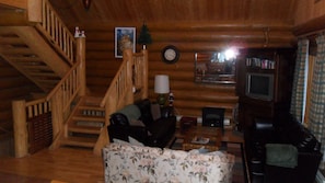 Ferienhütte, 4 Schlafzimmer | Wohnbereich | Fernseher