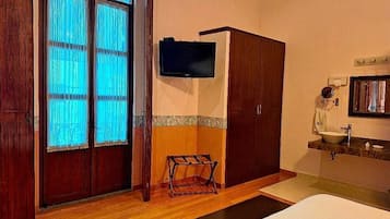 Suite Confort | 1 dormitorio, caja fuerte, decoración individual y mobiliario individual