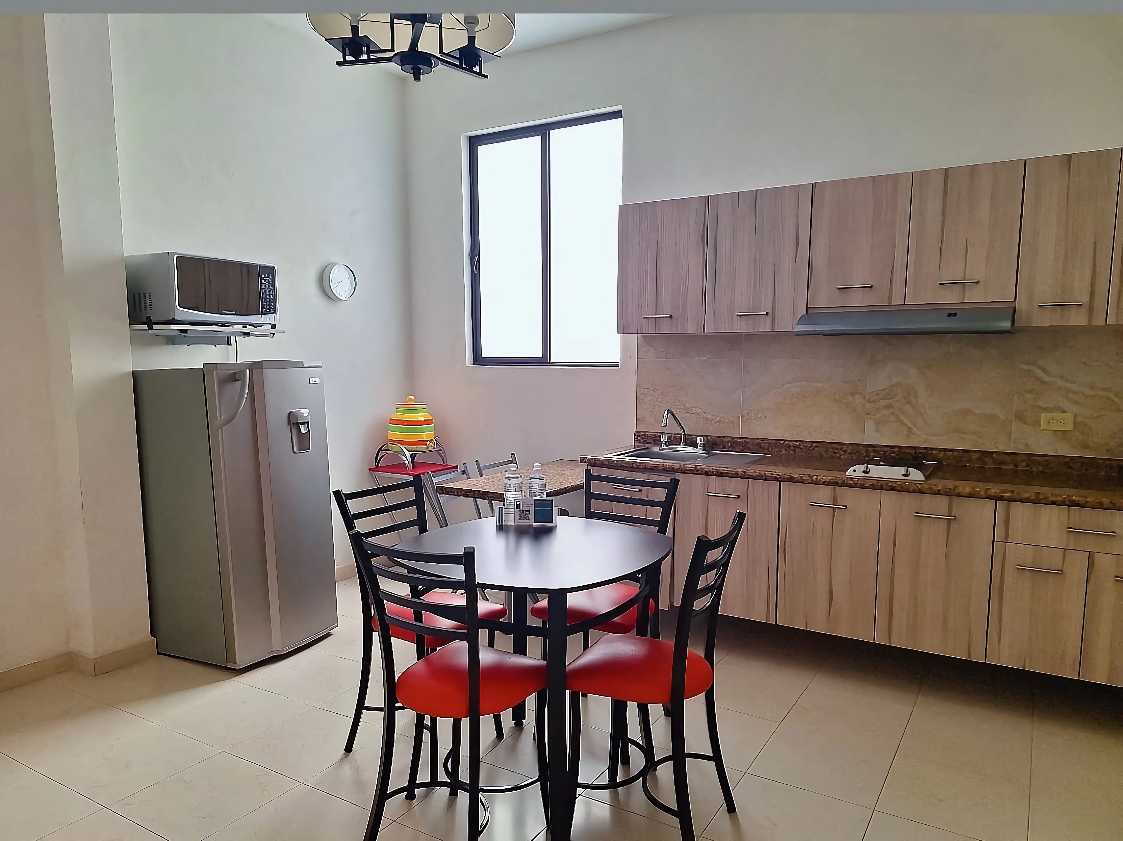 Comfort Suite, Kitchenette | Private kitchen | Coffee/tea maker