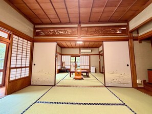 Zimmer im japanischen Stil, Nichtraucher (Superior Japanese Style) | Zimmersafe, Schreibtisch, kostenloses WLAN
