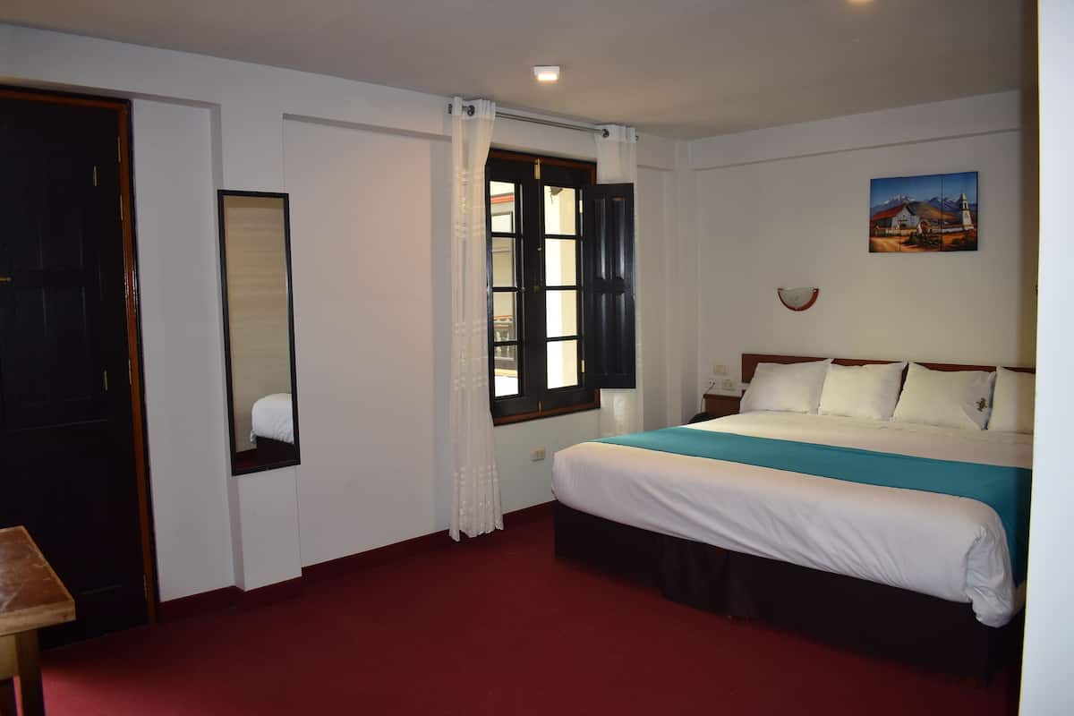 Double Room | In-room safe, desk, blackout drapes, WiFi (free)
