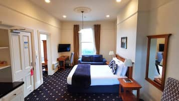 Deluxe Family Suite | Down duvets, individually decorated, laptop workspace, blackout curtains