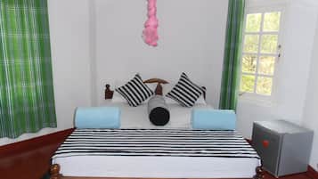 Free WiFi, bed sheets
