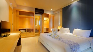 Premium bedding, minibar, in-room safe, desk