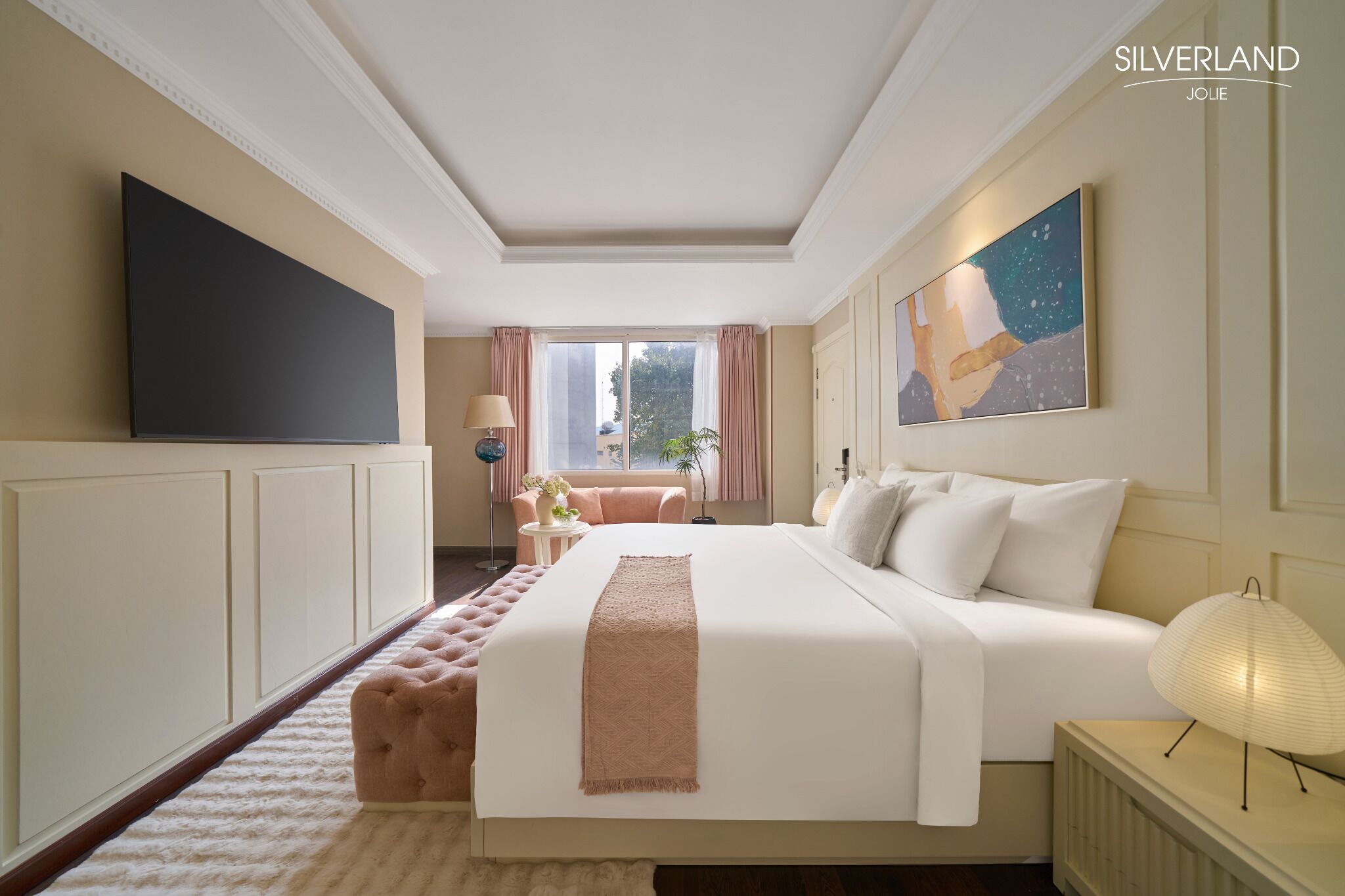 套房, 1 张特大床 (with Afternoon Tea) | 迷你吧、客房内保险箱、办公桌、熨斗/熨板