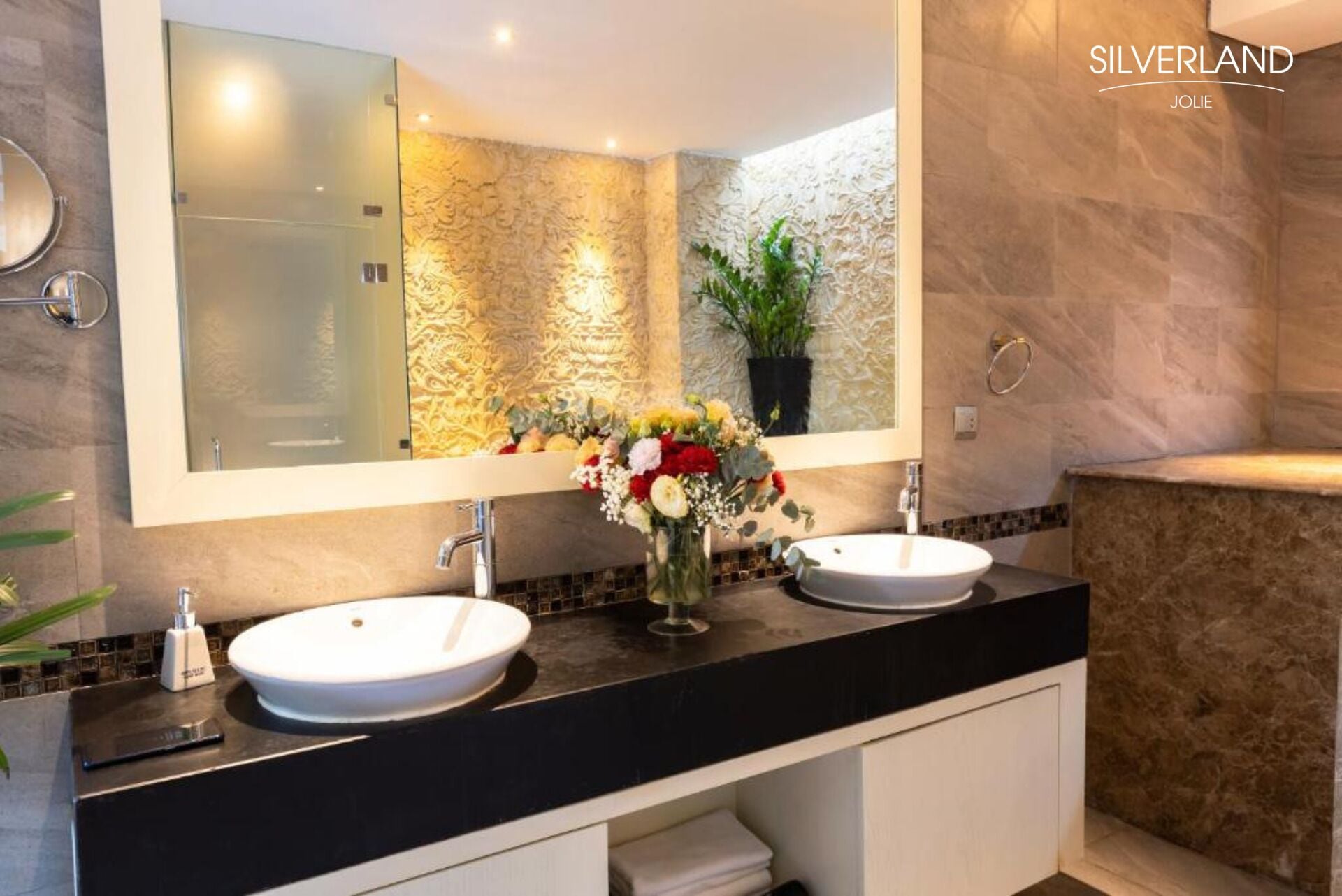 suite king bed | bathroom | shower, free toiletries, hair dryer, slippers