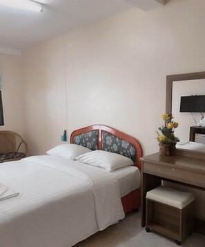 Kamar Standar | Brankas, meja kerja, Wi-Fi gratis, dan seprai linen