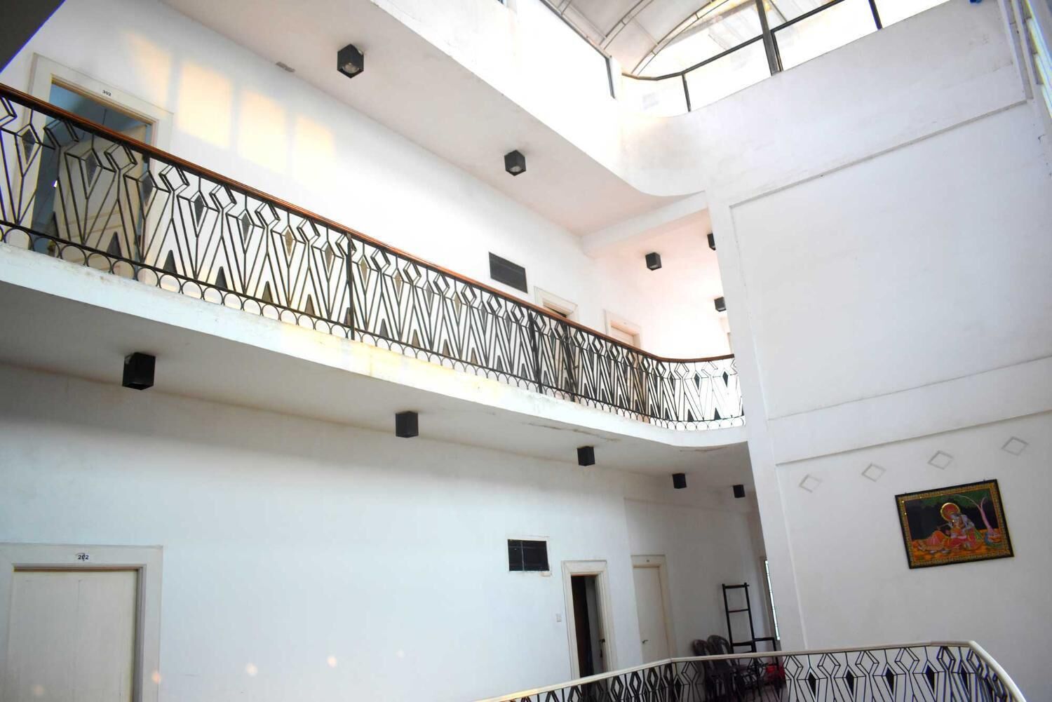 Bahagian dalam