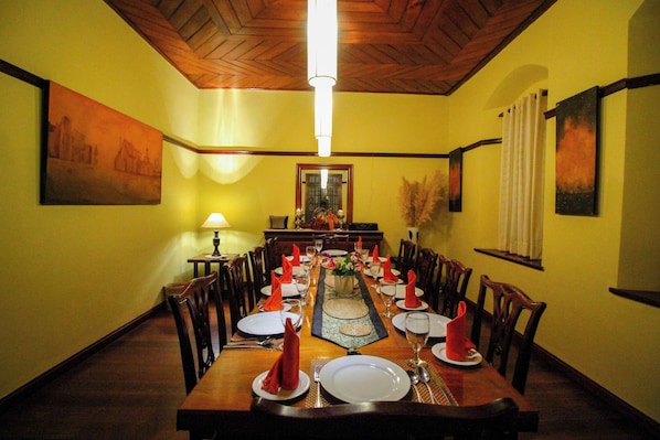 Villa familiar | Comedor