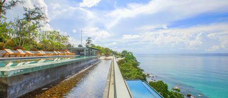 Infinity pool