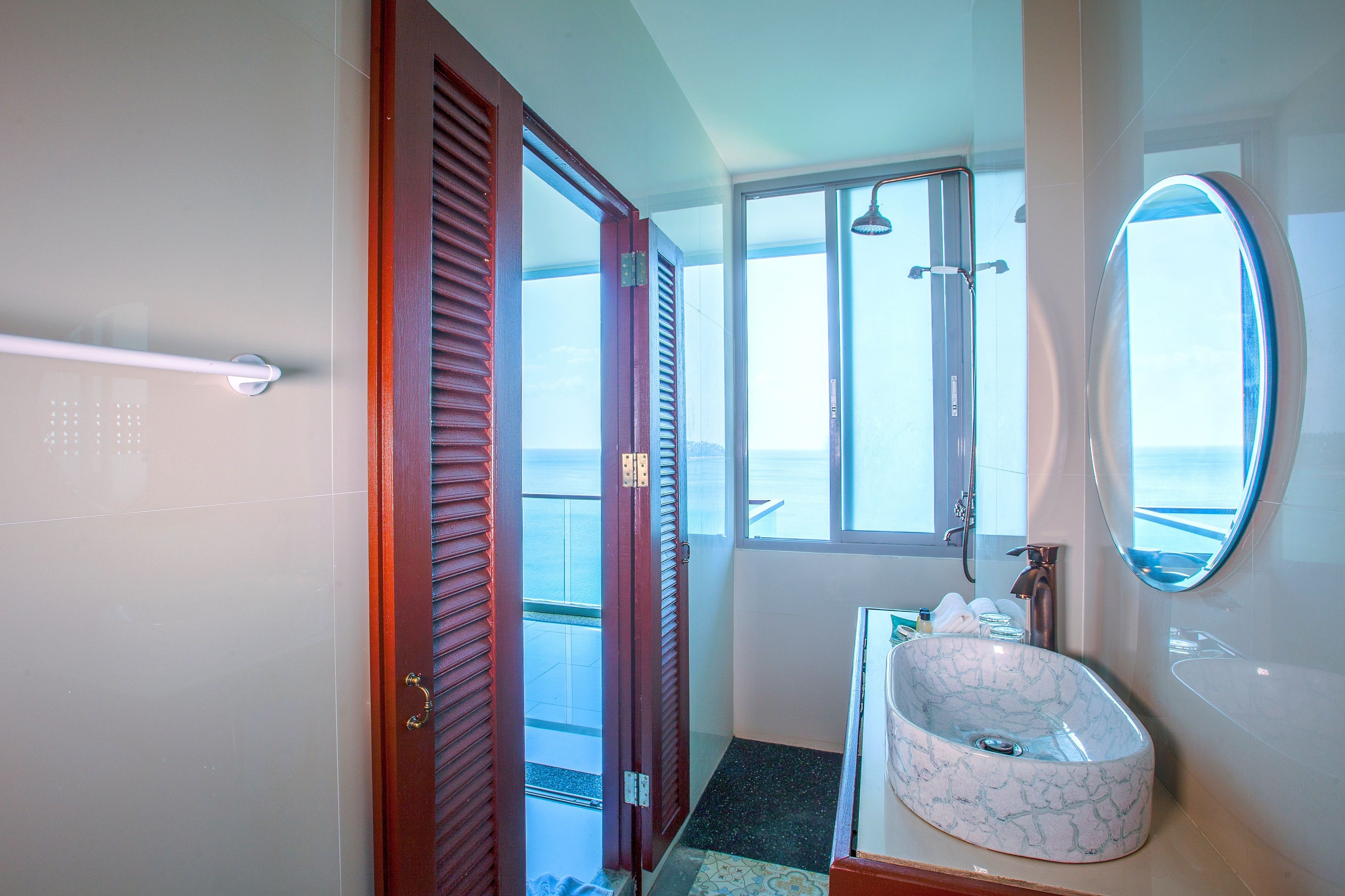 Bathroom shower
