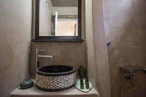 Villa, Jetted Tub | Bathroom | Separate tub and shower, jetted tub, free toiletries, hair dryer
