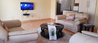 Lolos Exquisite Two Bedroom Apartment
