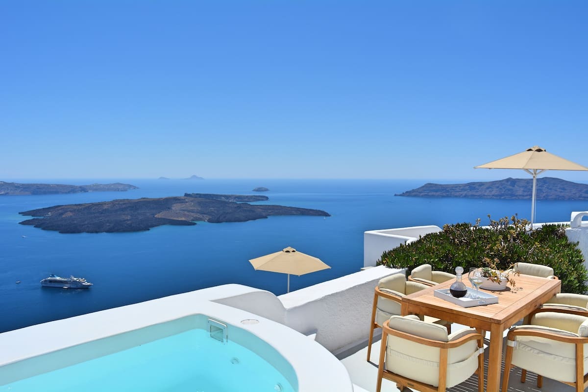 Grand Suite, 2 Bedrooms, Hot Tub, Sea View (Private Cave) | View from room