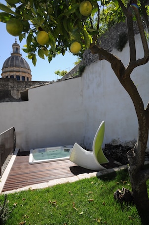 Garden. Iblainsuite