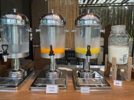 뷔페 아침 식사