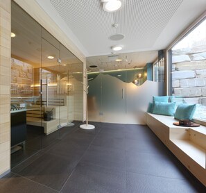 Sauna, baño de vapor y masajes 