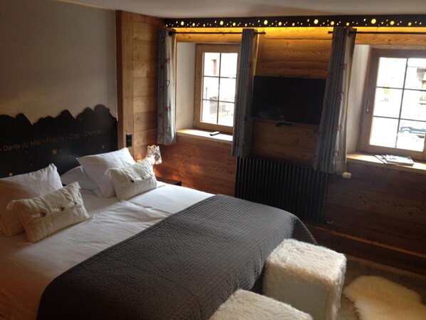 In-room safe, individually decorated, blackout curtains, soundproofing