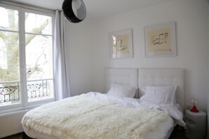 Deluxe Suite | View from room - Les Suites de Vanves (Vanves)