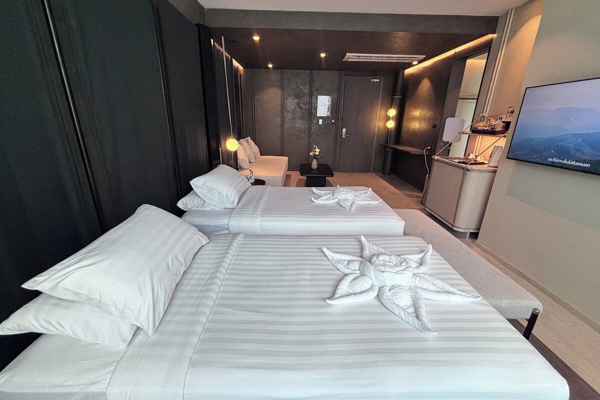 corner premier  | 1 bedroom, hypo-allergenic bedding, free minibar items, in-room safe