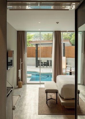 Pool Access | Hypo-allergenic bedding, free minibar items, in-room safe - Grand Vista Hotel Chiangrai (Chiang Rai)