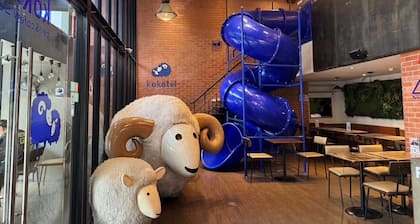 Kokotel Bangkok Surawong