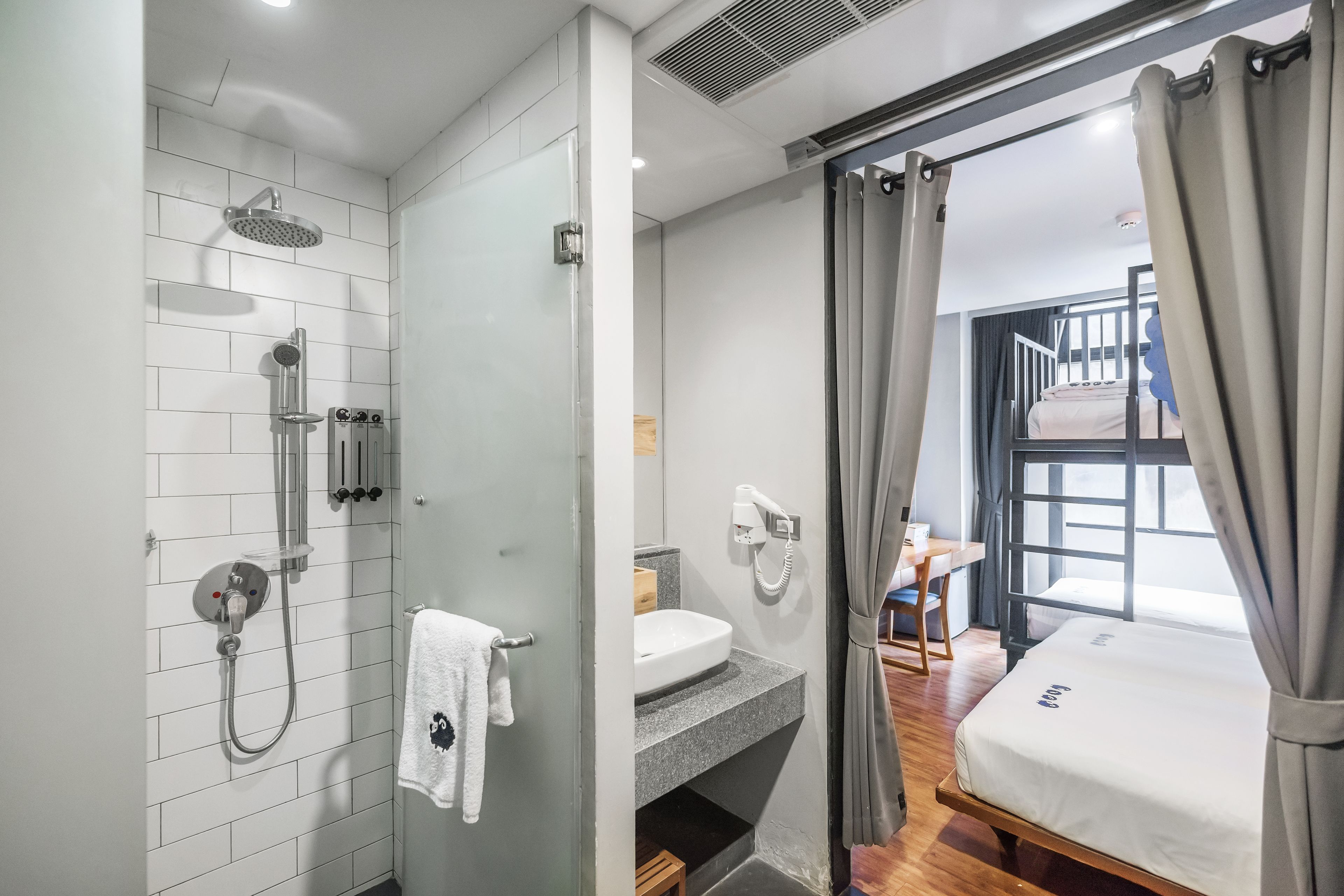 koko party  | bathroom | shower, rainfall showerhead, free toiletries, hair dryer