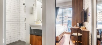 Kokotel Bangkok Surawong