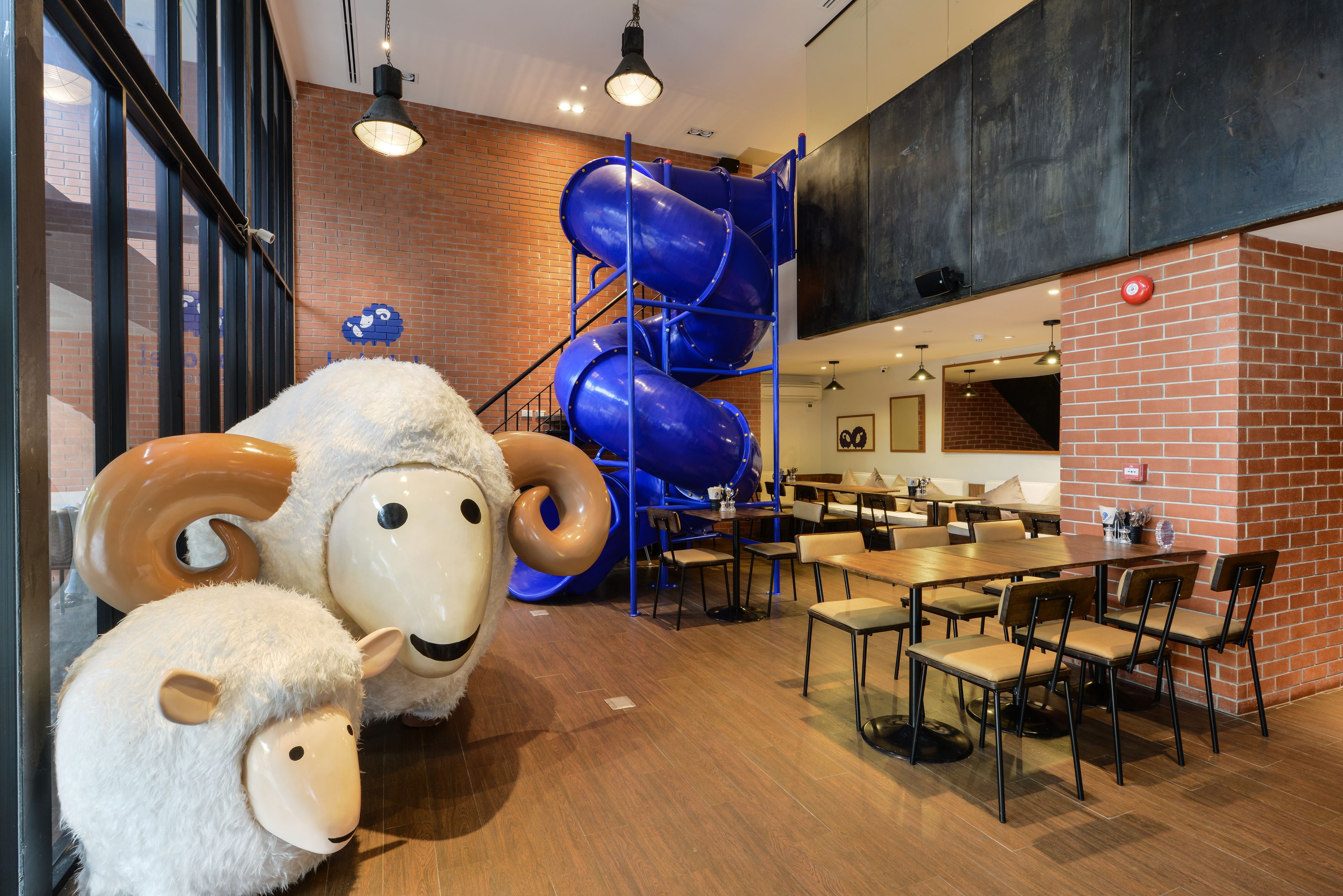 daily cooked-to-order breakfast for a fee