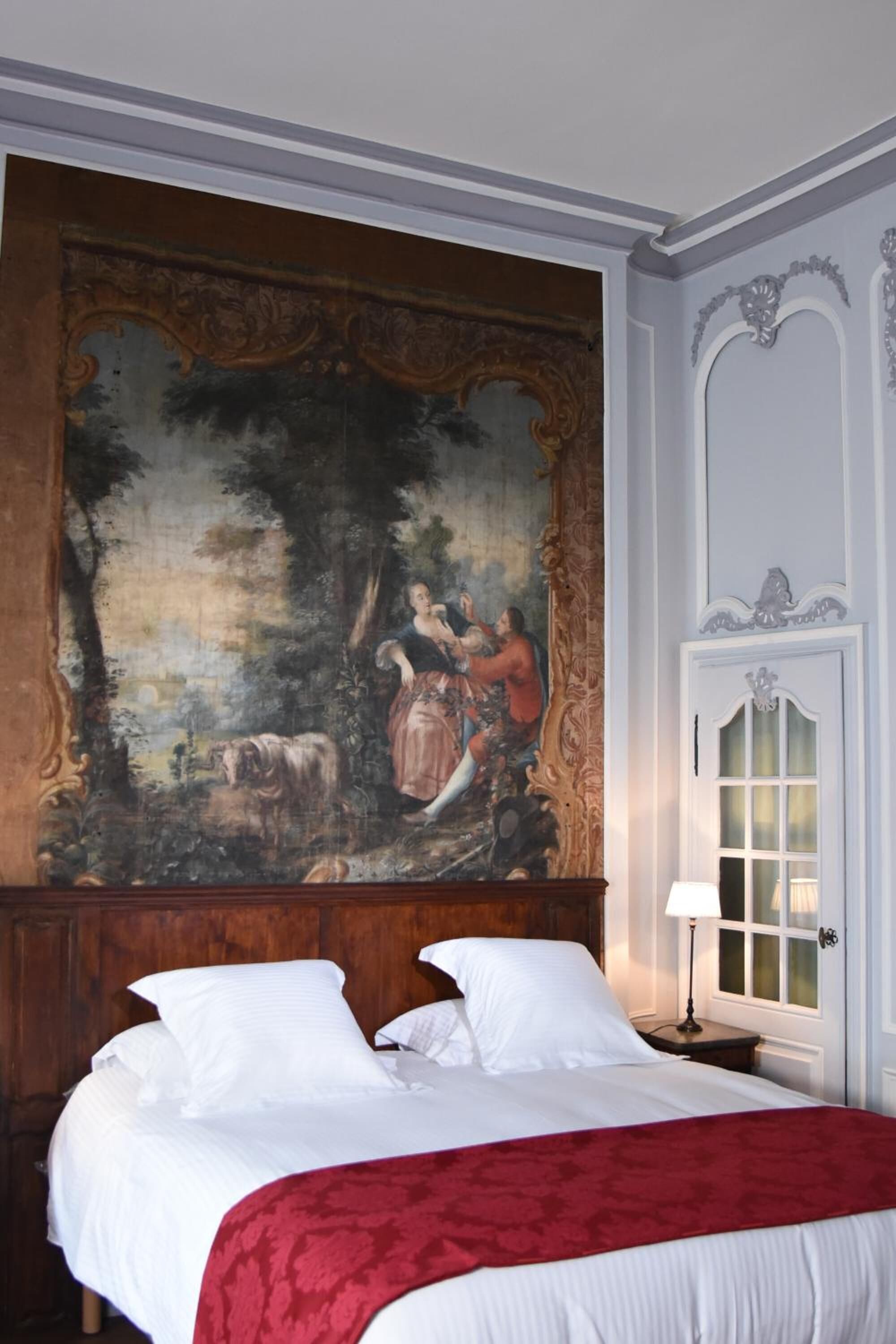 minibar, in-room safe, desk, free cots/infant beds