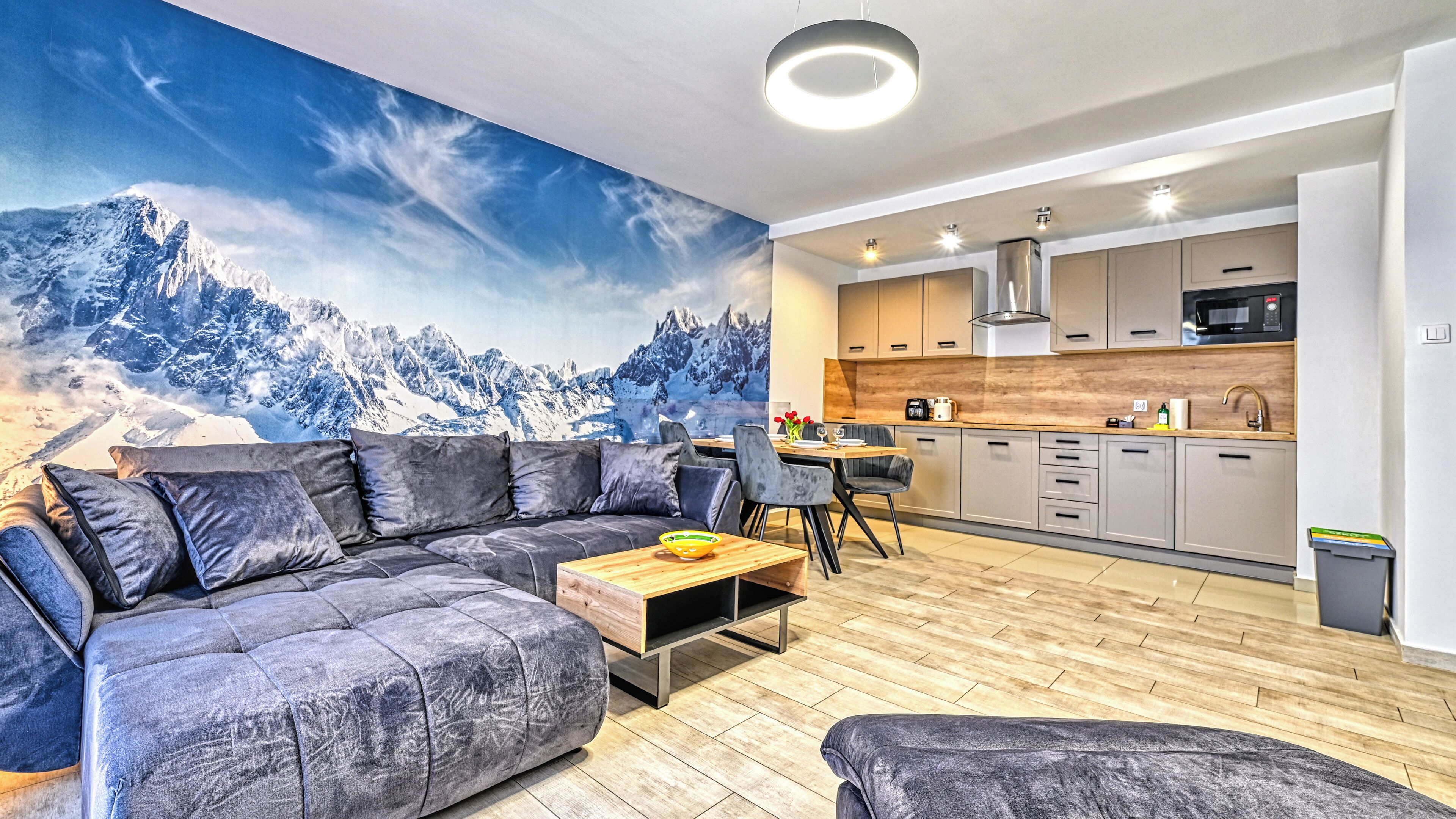 Apartemen, pemandangan gunung (UG 123) | Area keluarga | TV layar datar