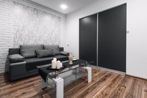 Apartment, 2 Bedrooms (Street Meiselsa 9) | Iron/ironing board, free cots/infant beds, free WiFi