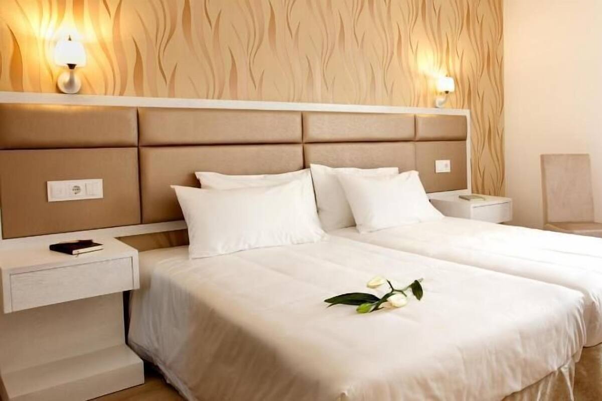 書桌、遮光布/窗簾、隔音、熨斗/熨衣板