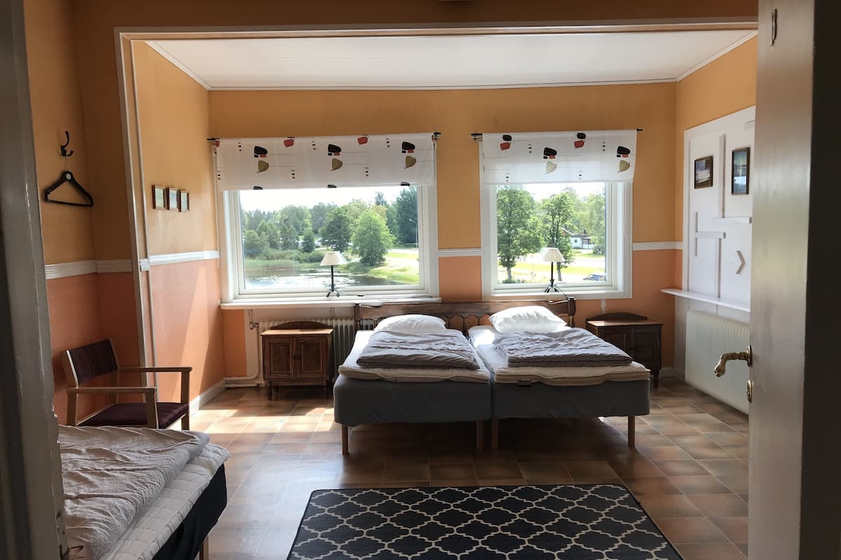 Quadruple Room, Bed linen excluded