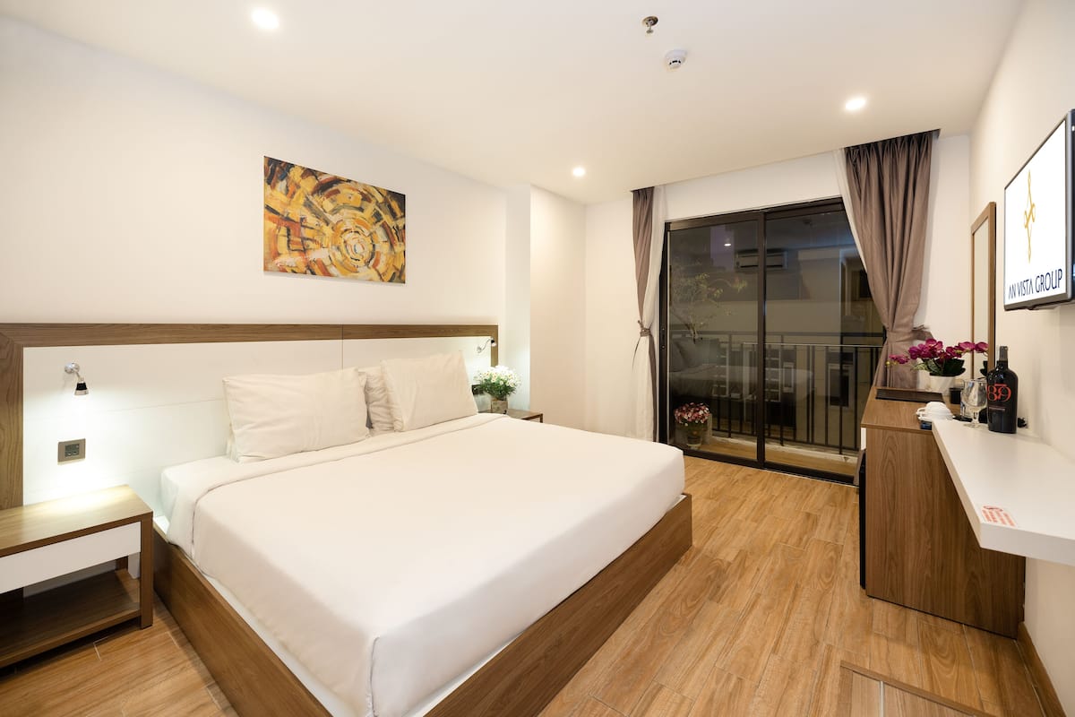 Deluxe Double or Twin Room, Balcony, Mountain View | 1 bedroom, minibar, in-room safe, desk