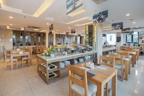 每日供应自助式早餐（需付费）