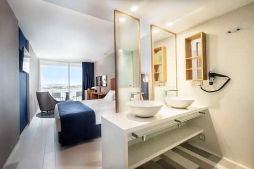 Ropa de cama de alta calidad, edredón y minibar