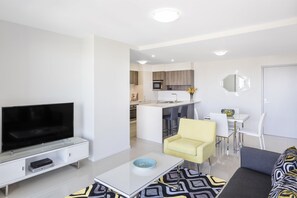Room - Oaks Brisbane Woolloongabba Suites (Woolloongabba)