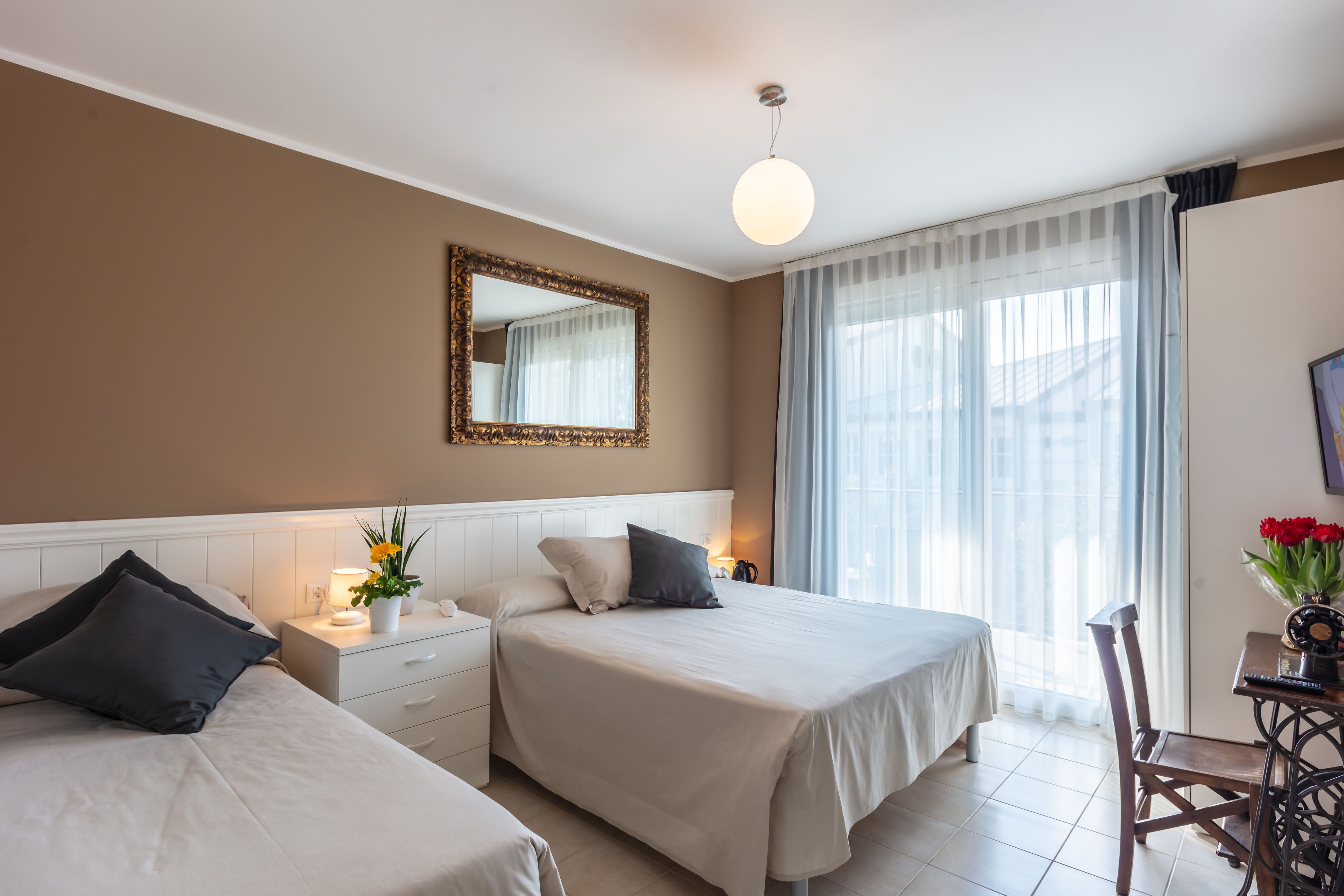 1 bedroom, minibar, in-room safe, desk