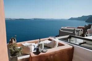 View from property - Alafouzou Cave Loft (Santorini)