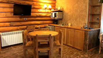 Family Apartment | In-room safe, blackout curtains, free cots/infant beds, free WiFi