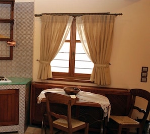 Junior Suite | Living area | 22-inch plasma TV with satellite channels, TV