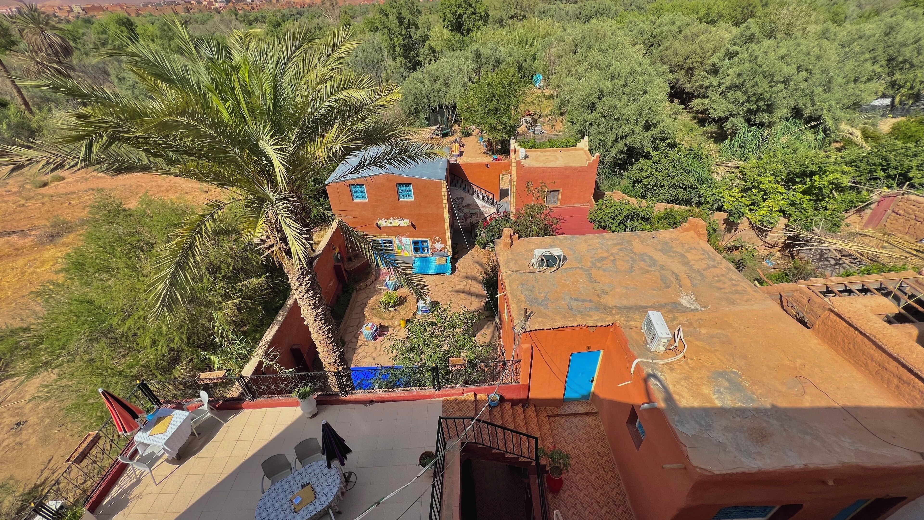 المنشأة من الخارج